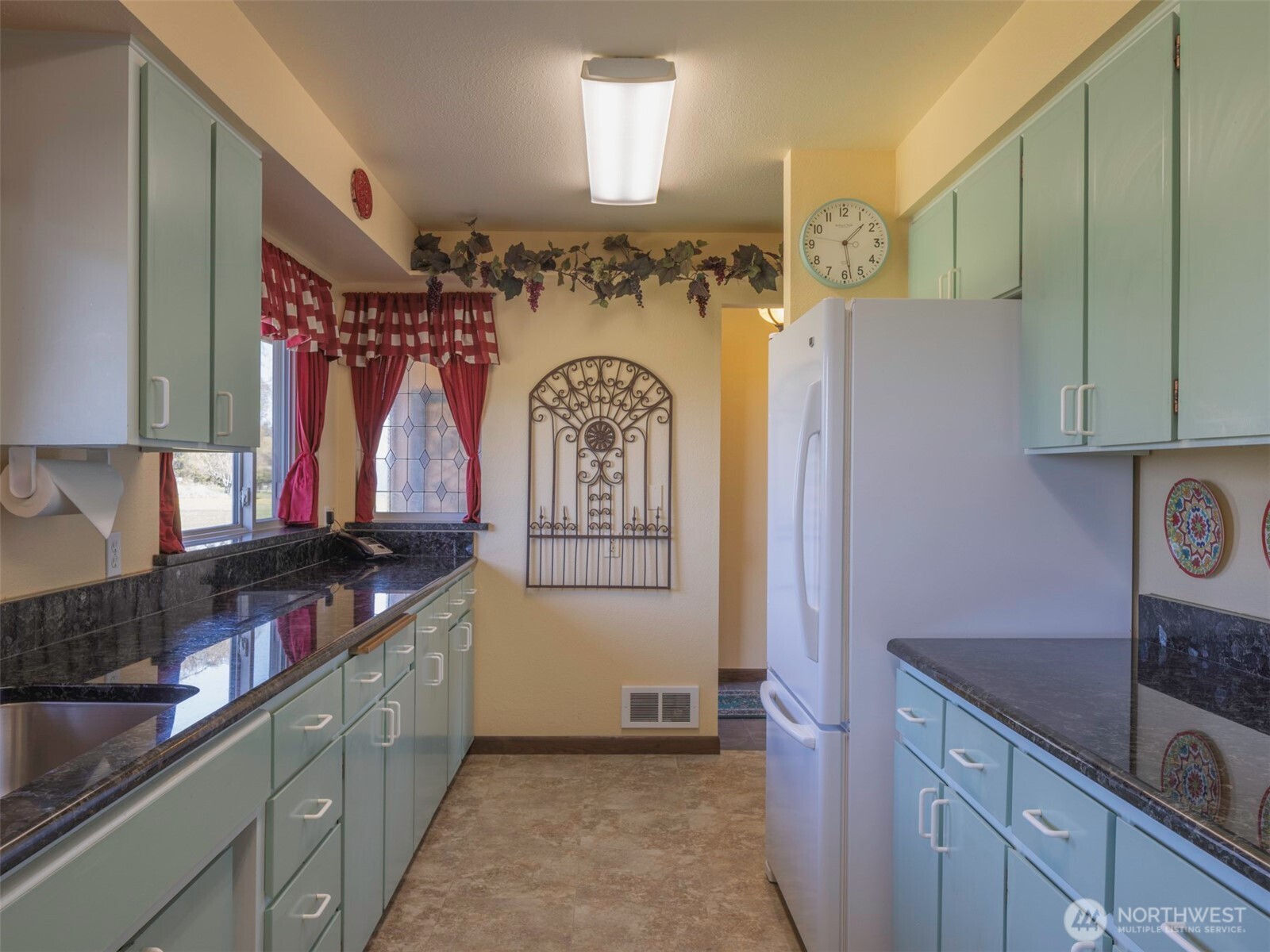 1110 Cameron Road Sequim, WA 98382 - Photo 6 of 39