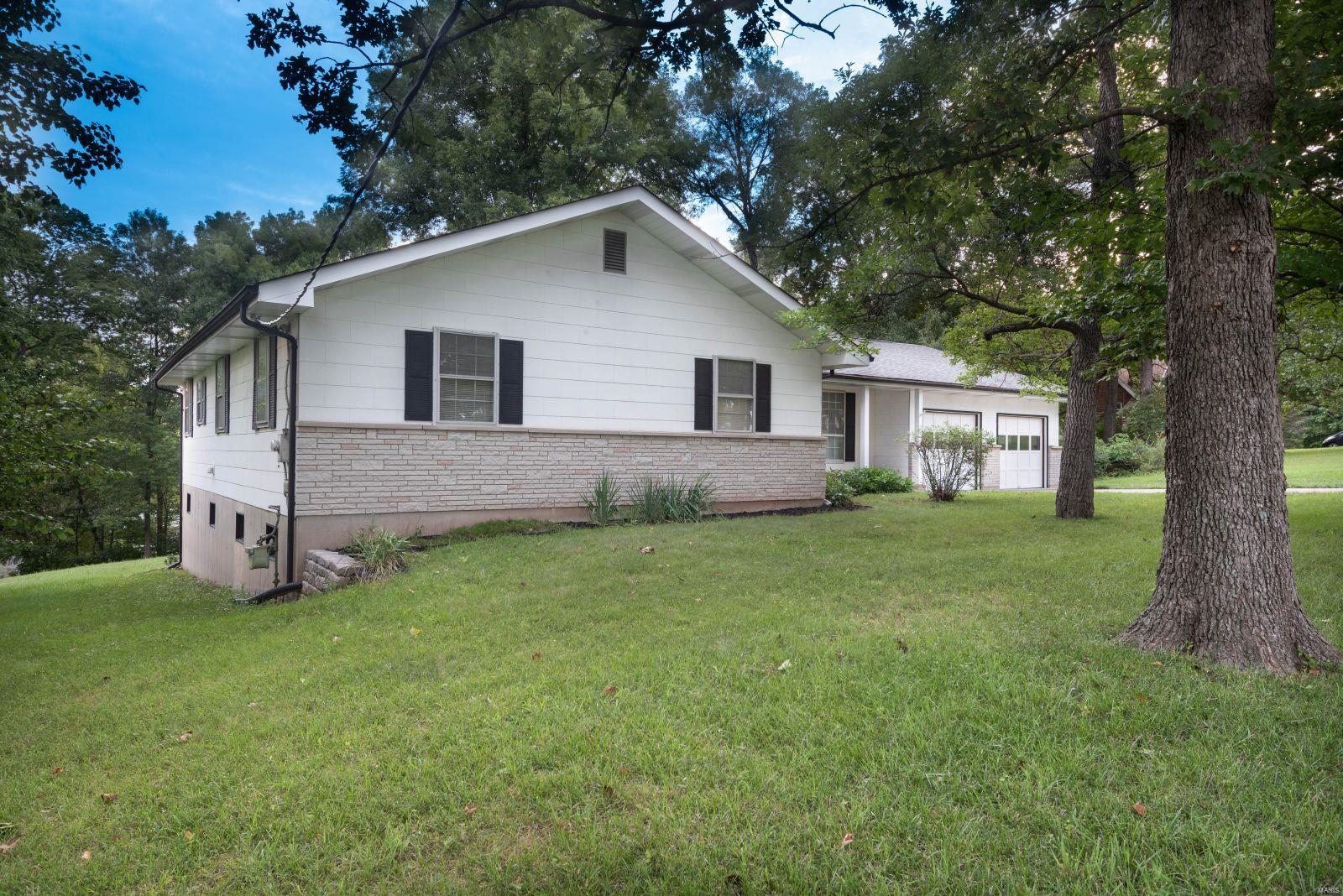 3125 Yaeger Road St. Louis, MO 63129 - Photo 3 of 49 Gallery Image 3