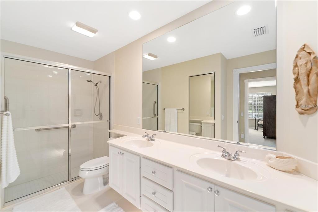 5651 Modena Place Sarasota, FL 34238 - Photo 11 of 33