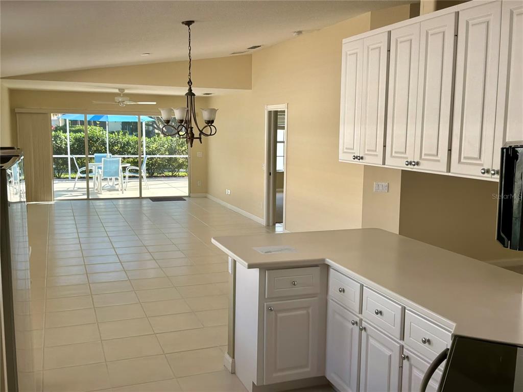 5651 Modena Place Sarasota, FL 34238 - Photo 6 of 33