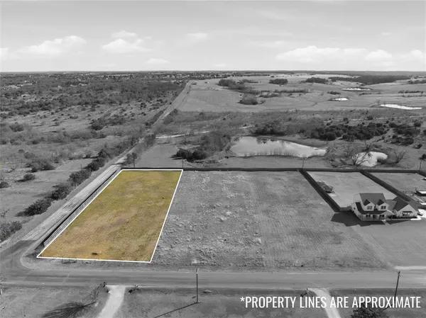a view of an outdoor space