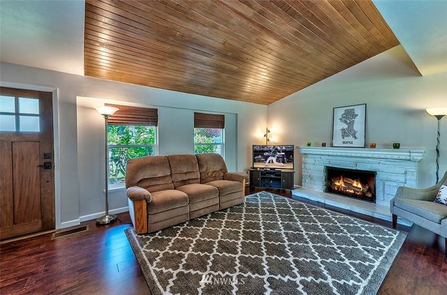 $483,000 | 22802 60th Avenue West, Mountlake Terrace, WA 98043