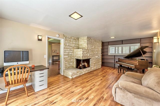 $483,000 | 22802 60th Avenue West, Mountlake Terrace, WA 98043