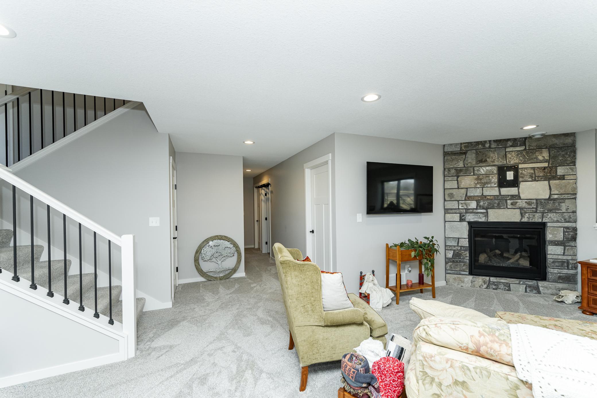 179 Stonelake Drive Southeast Rochester, MN 55904 - Photo 15 of 28