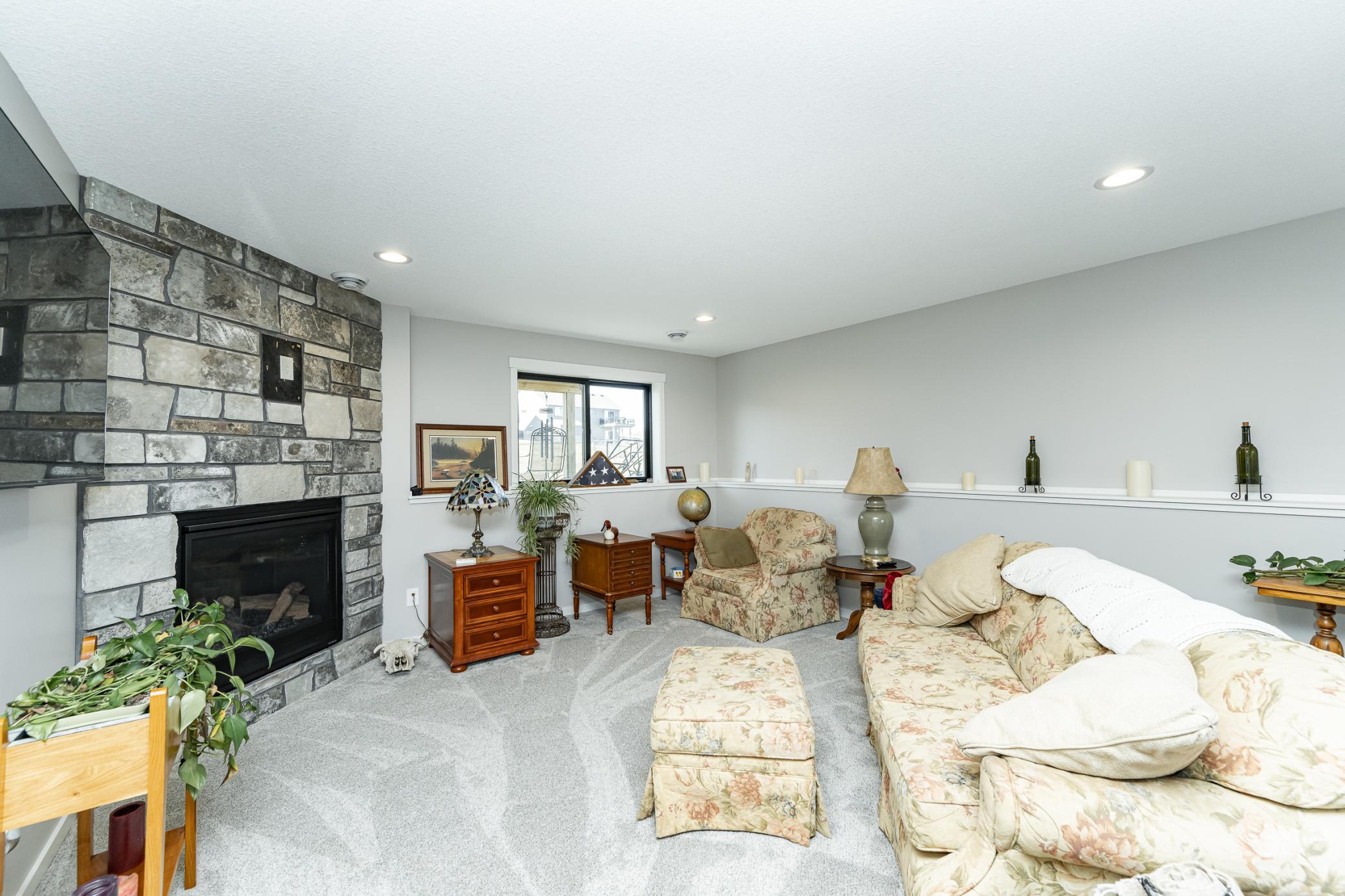 179 Stonelake Drive Southeast Rochester, MN 55904 - Photo 16 of 28