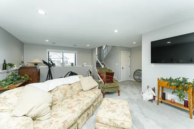 $529,000 | 179 Stonelake Drive Southeast, Rochester, MN 55904