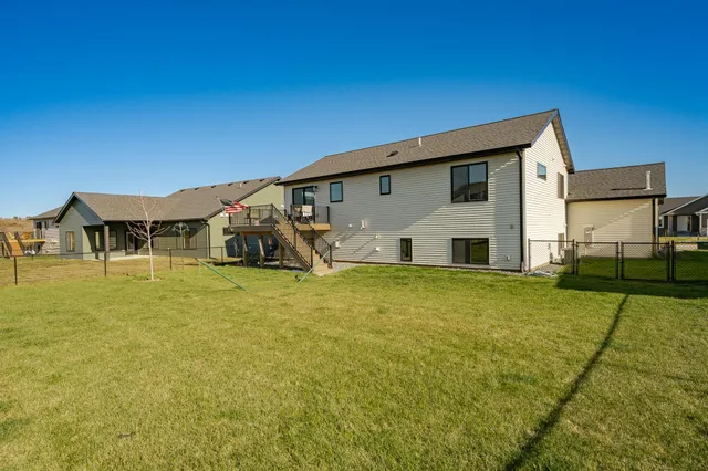 $529,000 | 179 Stonelake Drive Southeast, Rochester, MN 55904