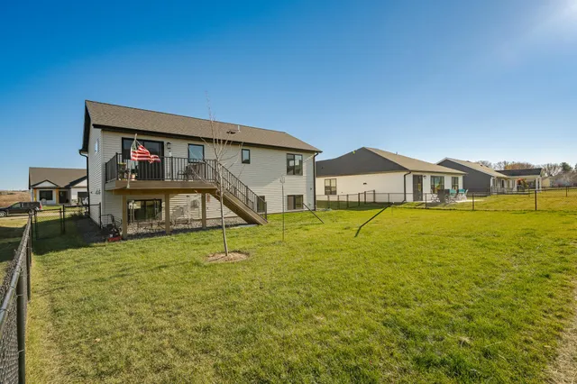 $529,000 | 179 Stonelake Drive Southeast, Rochester, MN 55904