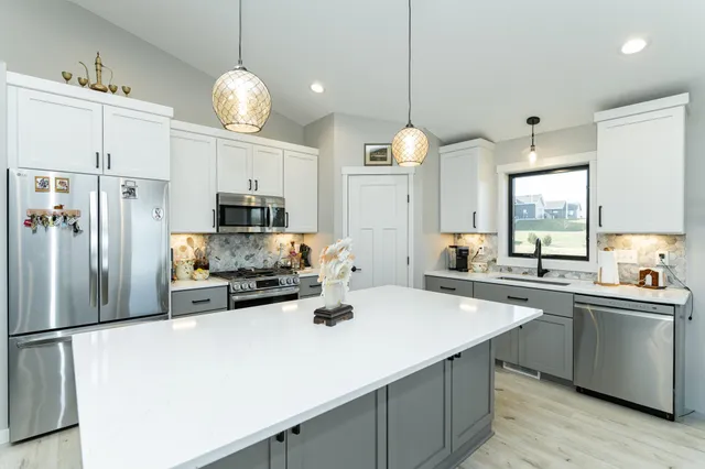 $529,000 | 179 Stonelake Drive Southeast, Rochester, MN 55904