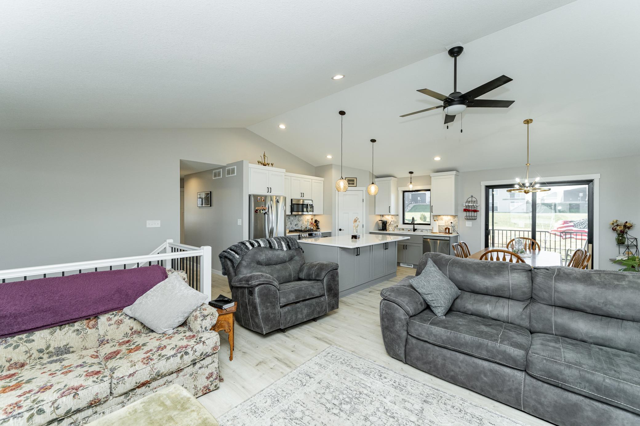 179 Stonelake Drive Southeast Rochester, MN 55904 - Photo 6 of 28