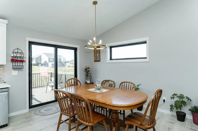 $529,000 | 179 Stonelake Drive Southeast, Rochester, MN 55904