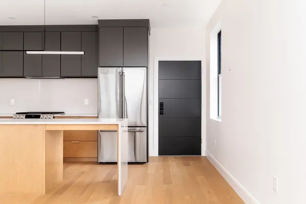 $750,000 | 182 Tremont Street, Unit 5, Somerville, MA 02143