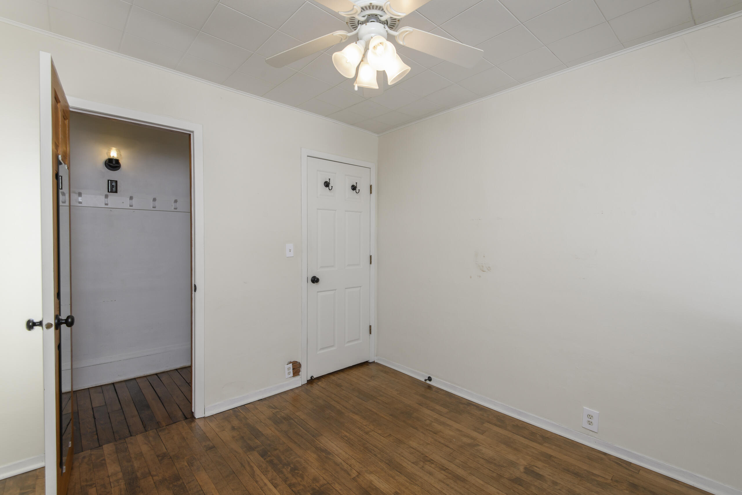 2928 North 75th Street Milwaukee, WI 53210 - Photo 13 of 41 2928 N 75th-13