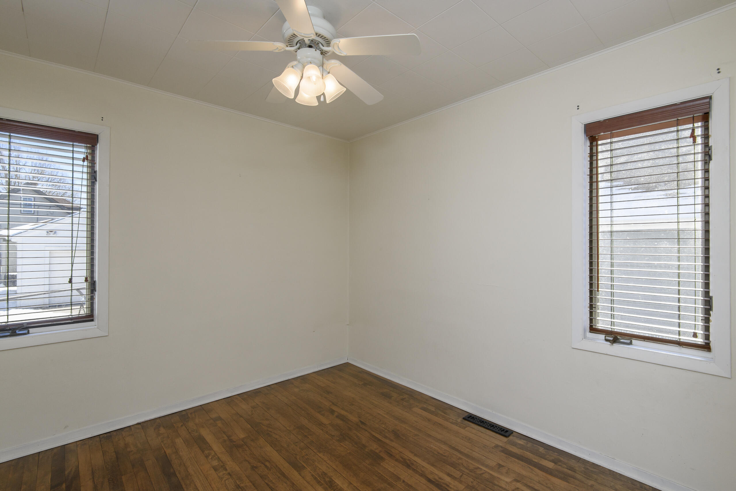 2928 North 75th Street Milwaukee, WI 53210 - Photo 16 of 41 2928 N 75th-16