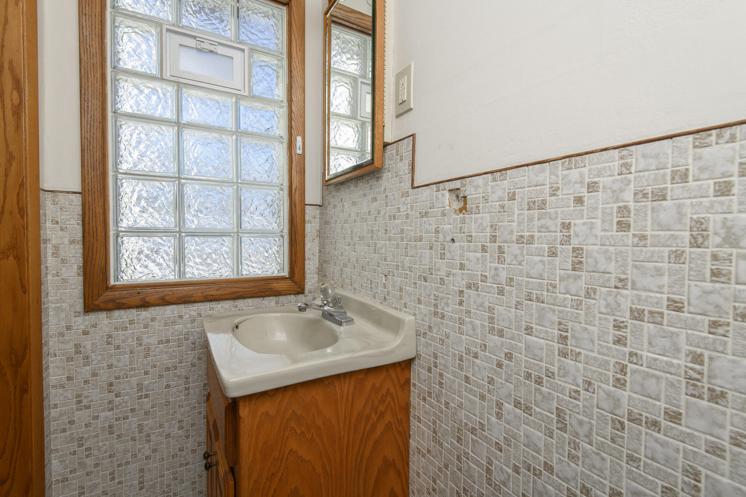 2928 North 75th Street Milwaukee, WI 53210 - Photo 22 of 41 2928 N 75th-22