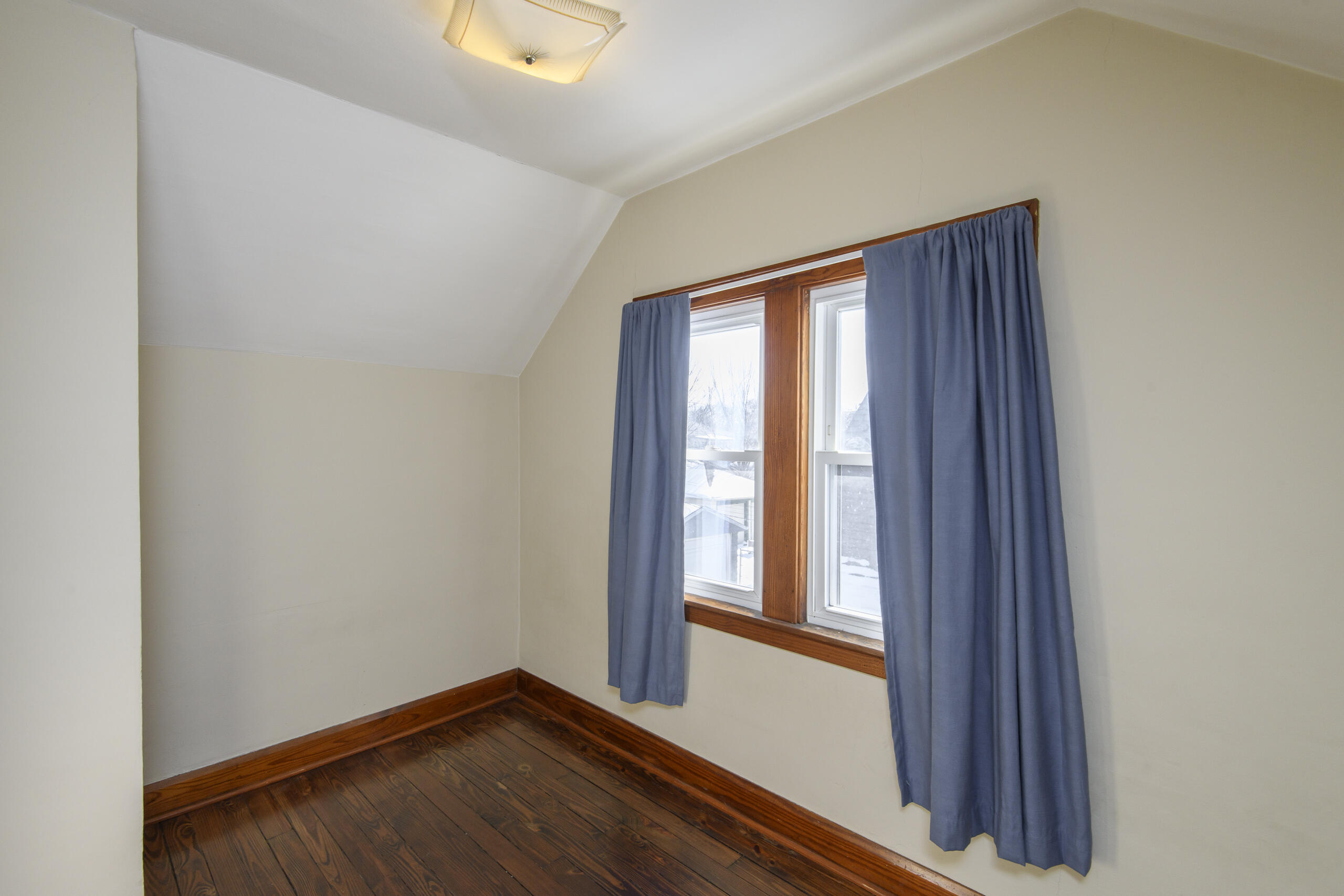 2928 North 75th Street Milwaukee, WI 53210 - Photo 35 of 41 2928 N 75th-35