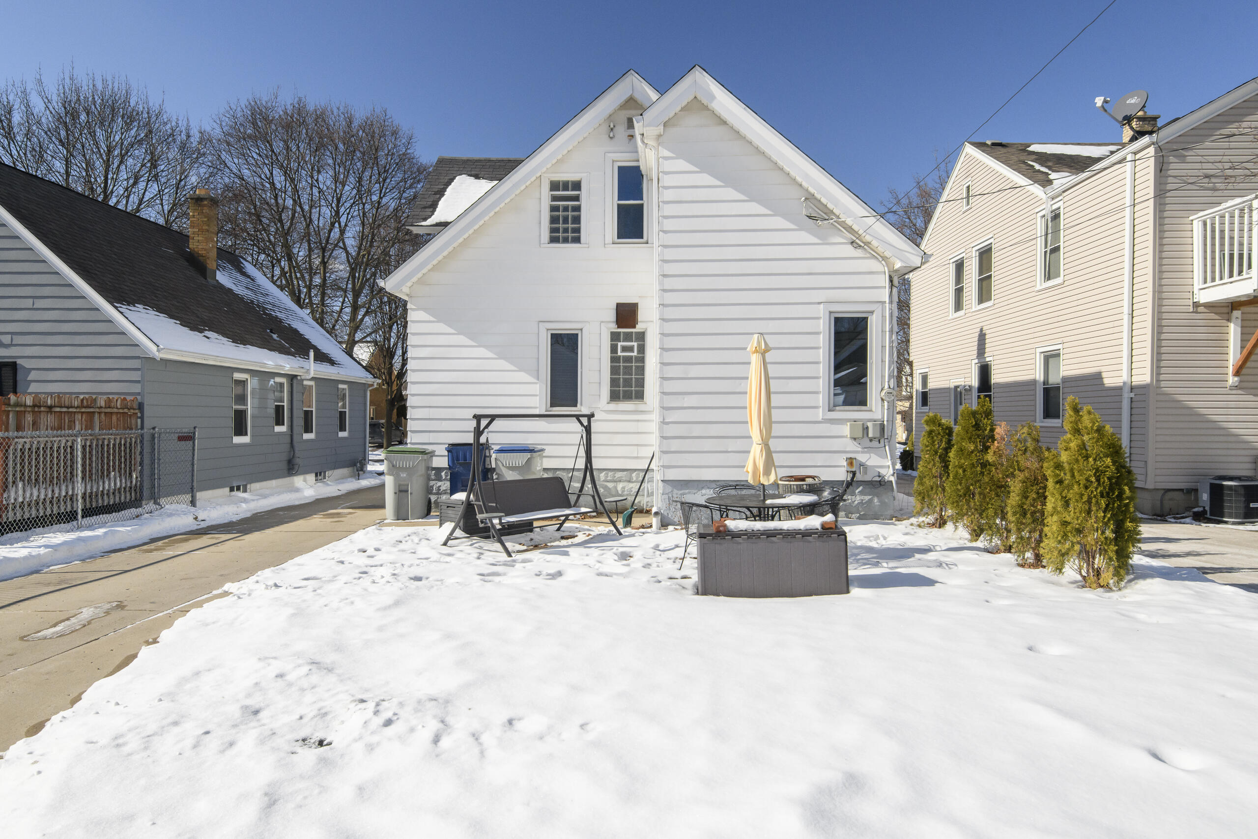 2928 North 75th Street Milwaukee, WI 53210 - Photo 6 of 41 2928 N 75th-06