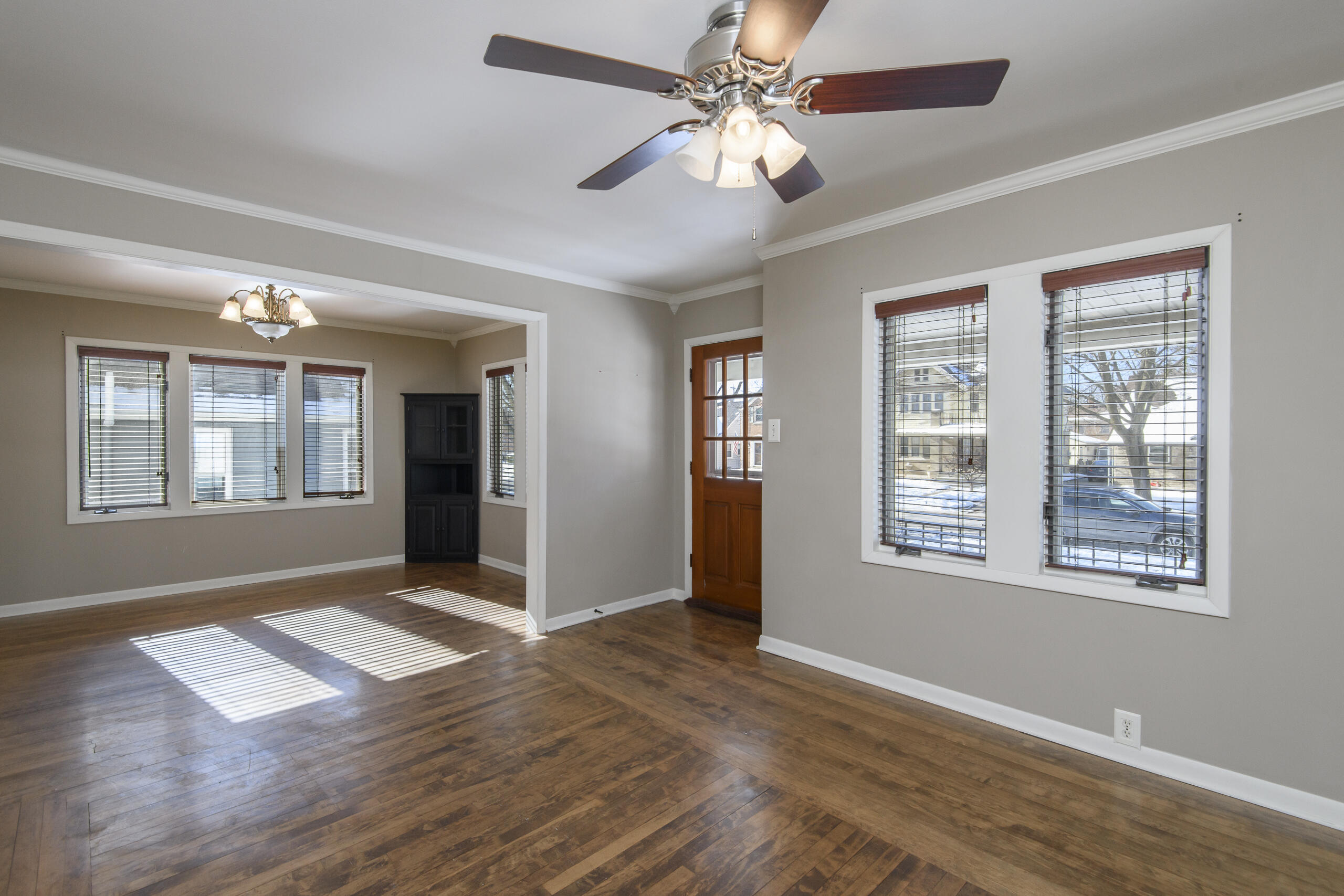 2928 North 75th Street Milwaukee, WI 53210 - Photo 9 of 41 2928 N 75th-09