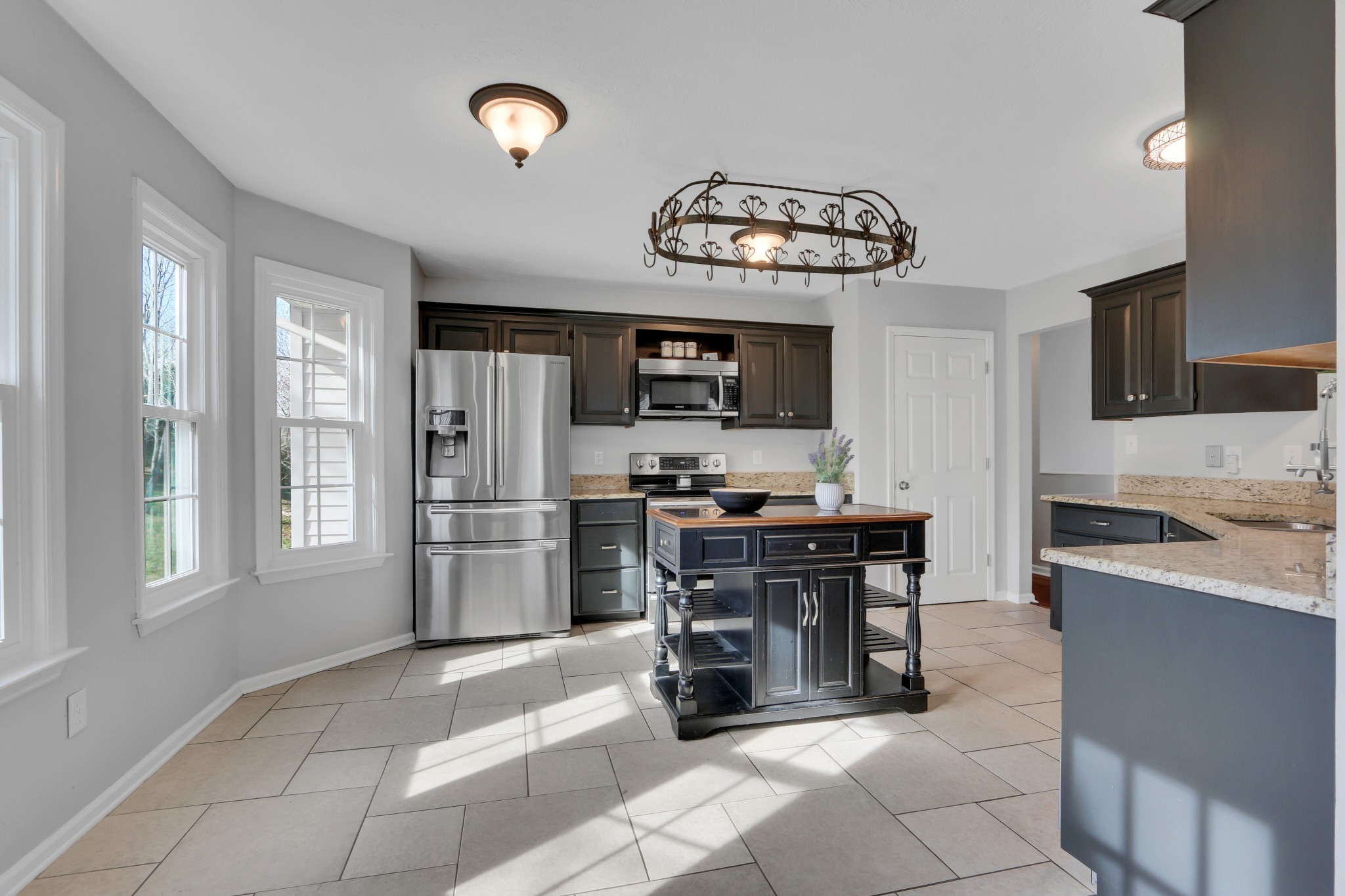 3737 Jay Lane Spring Hill, TN 37174 - Photo 12 of 44 Gallery Image 12
