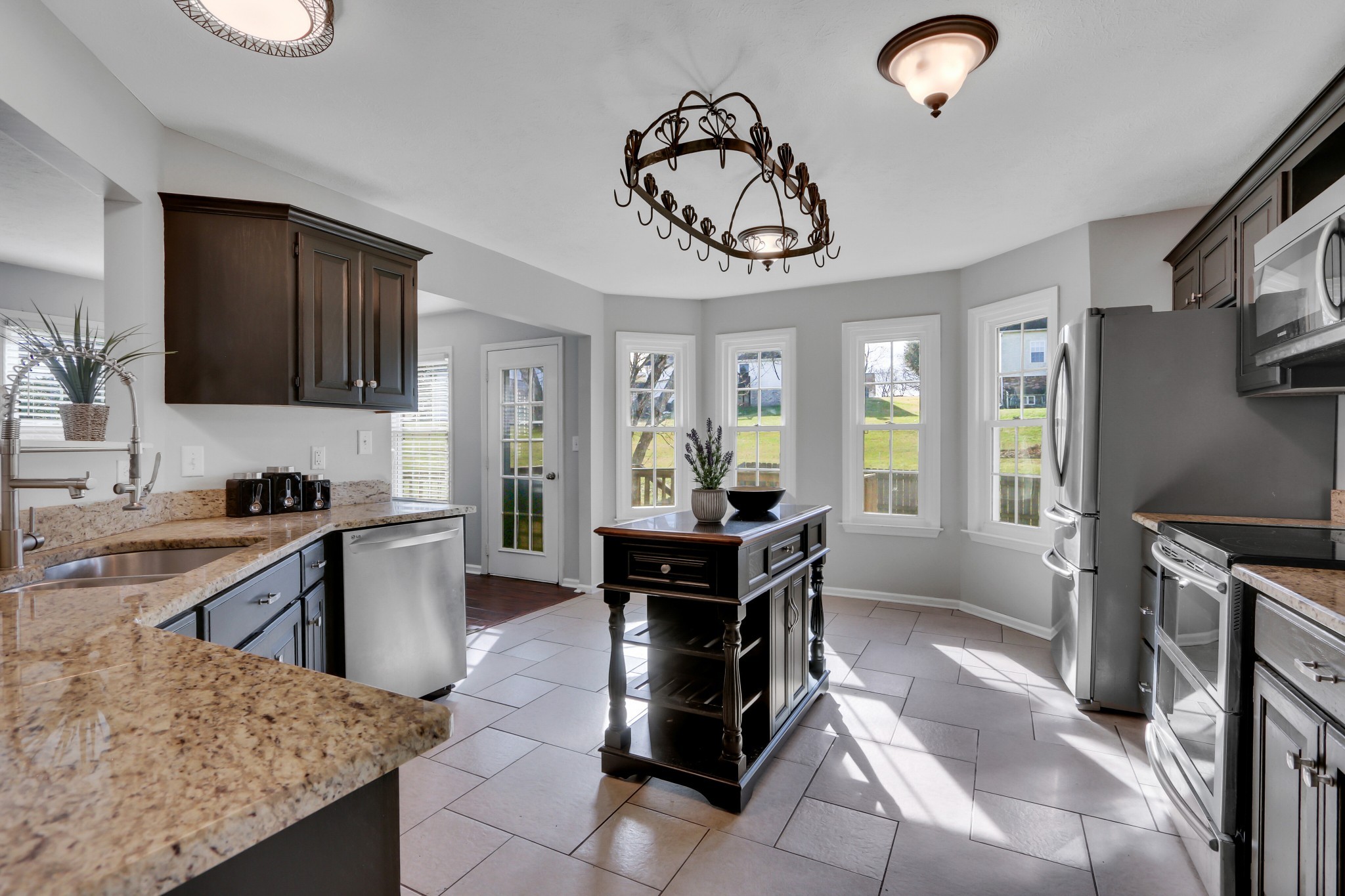 3737 Jay Lane Spring Hill, TN 37174 - Photo 16 of 44 Gallery Image 16