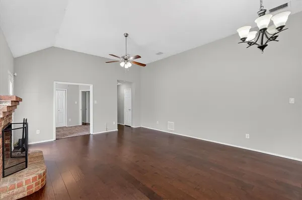 $1,950 | 505 Picketts Drive, Mesquite, TX 75149