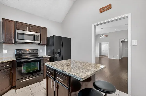 $1,950 | 505 Picketts Drive, Mesquite, TX 75149