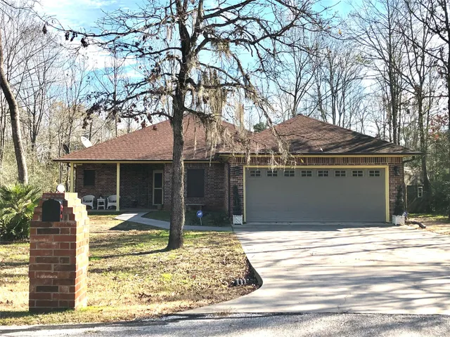 $249,900 | 265 Fox Lane, Onalaska, TX 77360