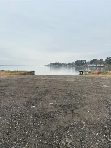 $249,900 | 265 Fox Lane, Onalaska, TX 77360