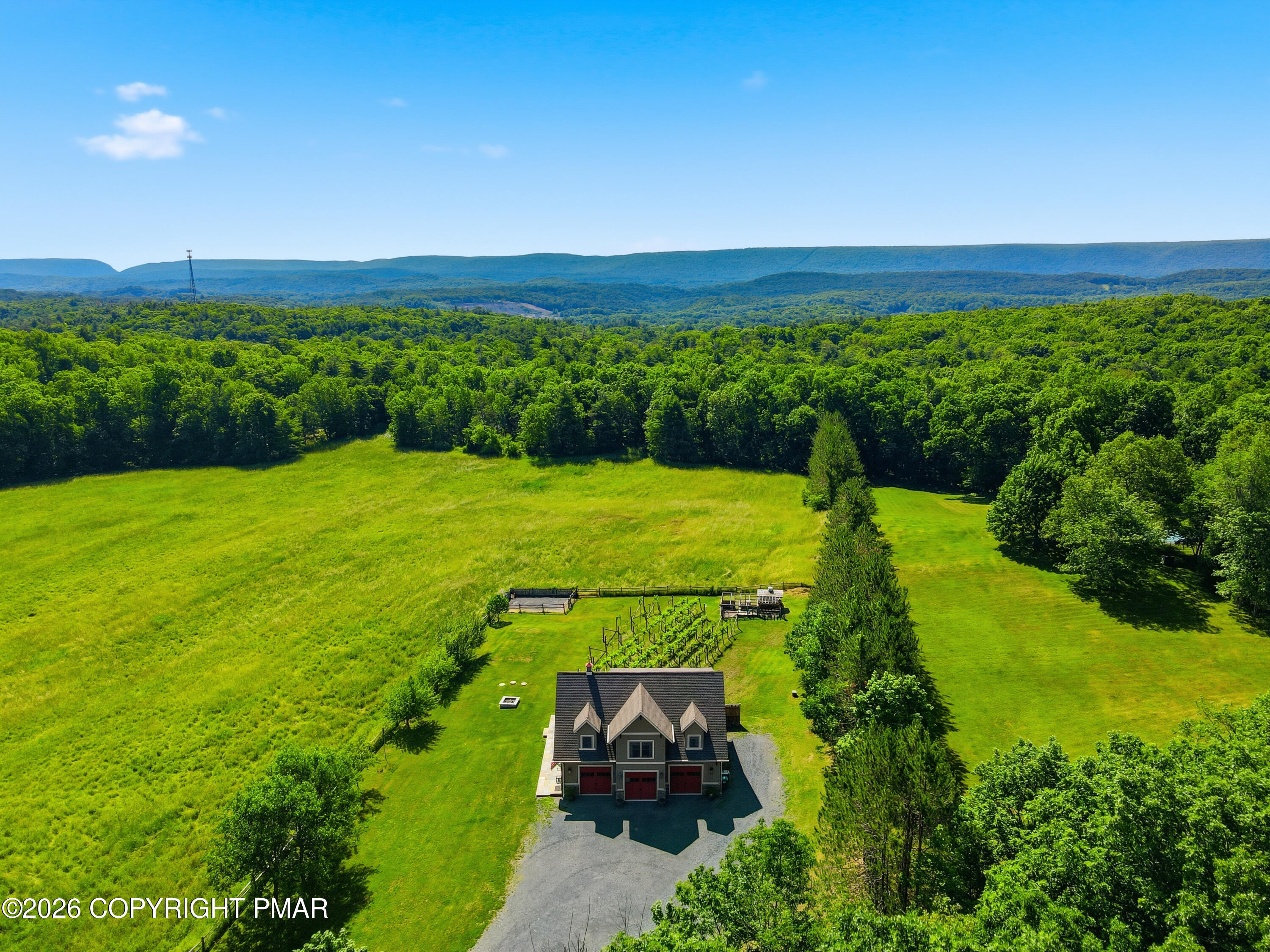 2432 Rimrock Drive Stroudsburg, PA 18360 - Photo 38 of 102 25-Photo-24