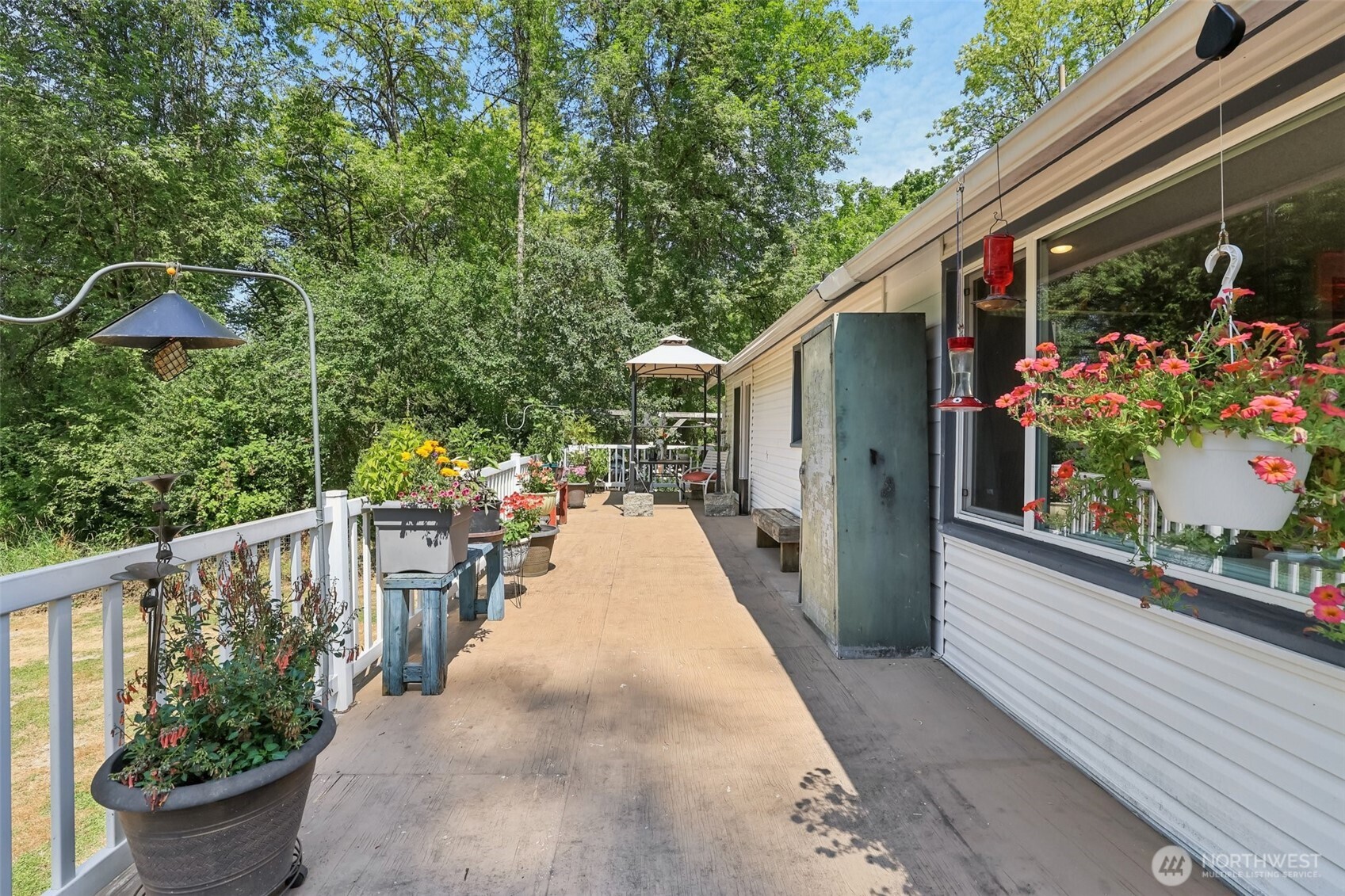 17209 West Riverside Drive Bothell, WA 98011 - Photo 35 of 39 a view of a potted flower in the corridor