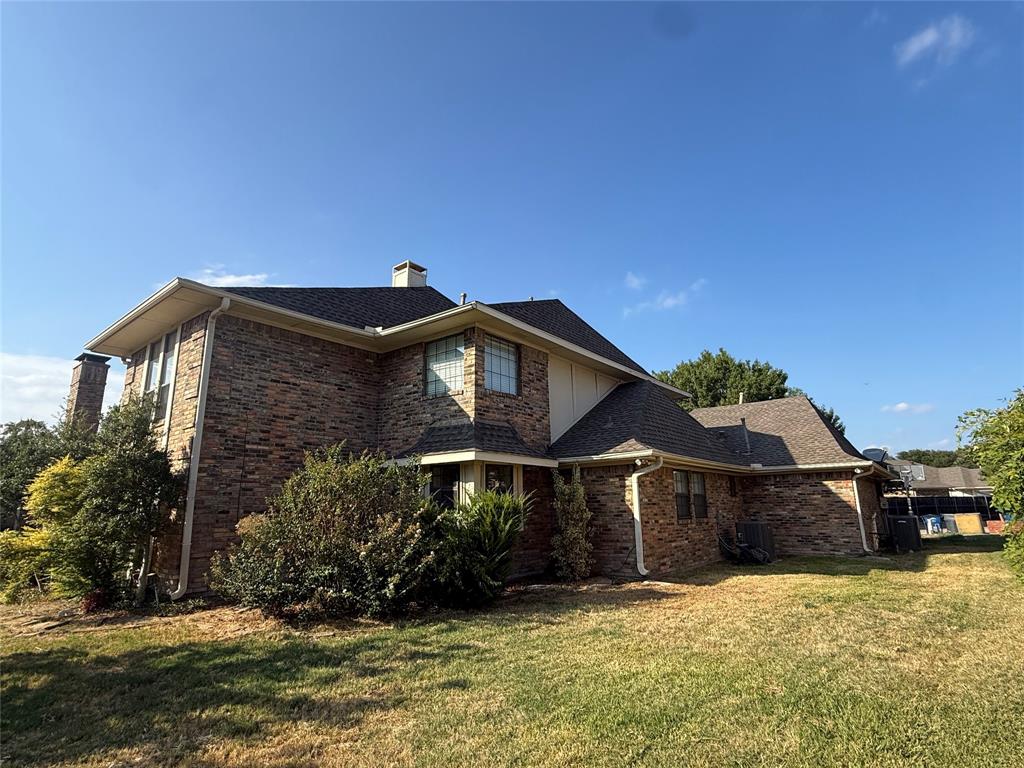 4307 Quail Hollow Road Dallas, TX 75287 - Photo 10 of 30 Side exterior view