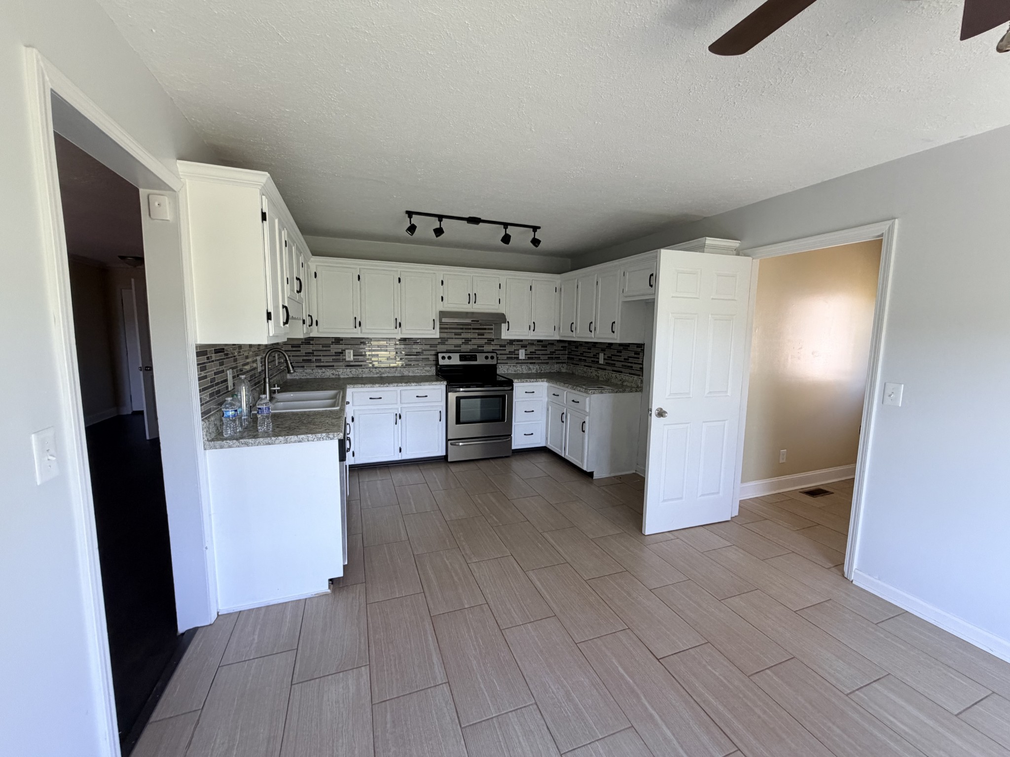 2351 Mud Cat Road Adams, TN 37010 - Photo 6 of 15 Gallery Image 6