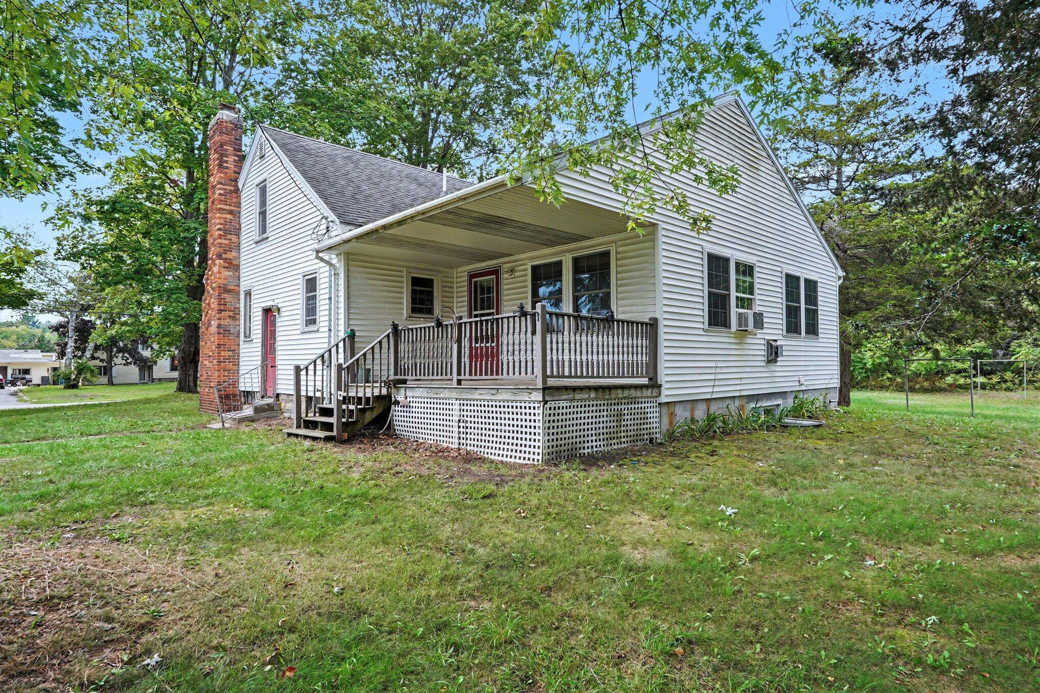 6516 Martin Road Muskegon, MI 49441 - Photo 4 of 34 028_file_9352