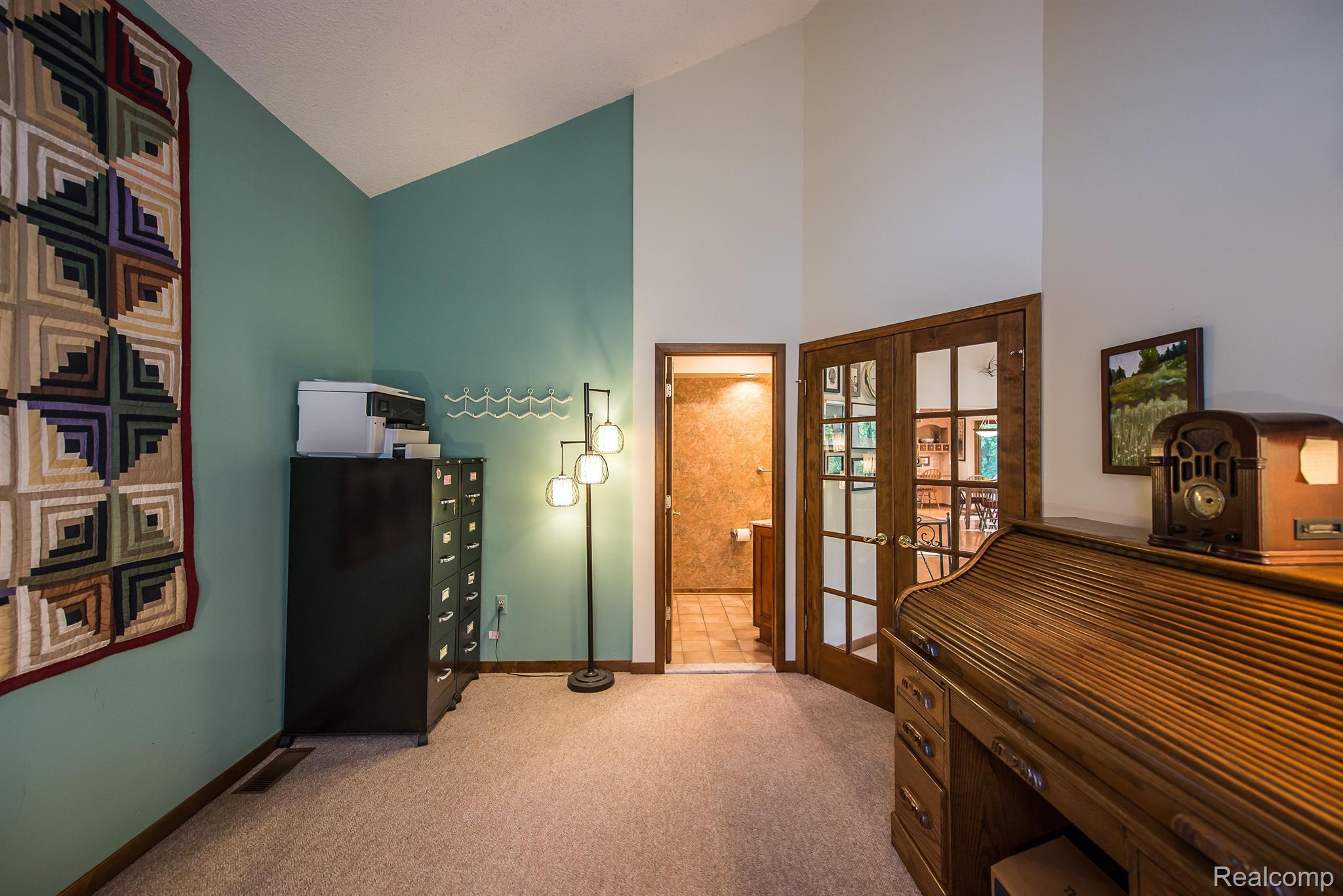 4162 Pleasant Valley Road Brighton, MI 48114 - Photo 12 of 36 Gallery Image 12