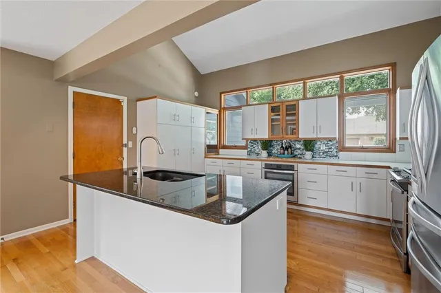 $355,000 | 3009 South Viking Court, Independence, MO 64057