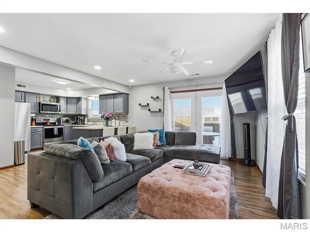 1925 Chevy Drive Belleville, IL 62221 - Photo 9 of 33