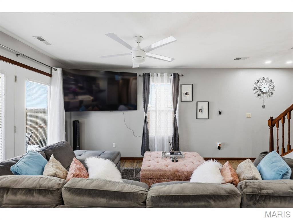 1925 Chevy Drive Belleville, IL 62221 - Photo 10 of 33