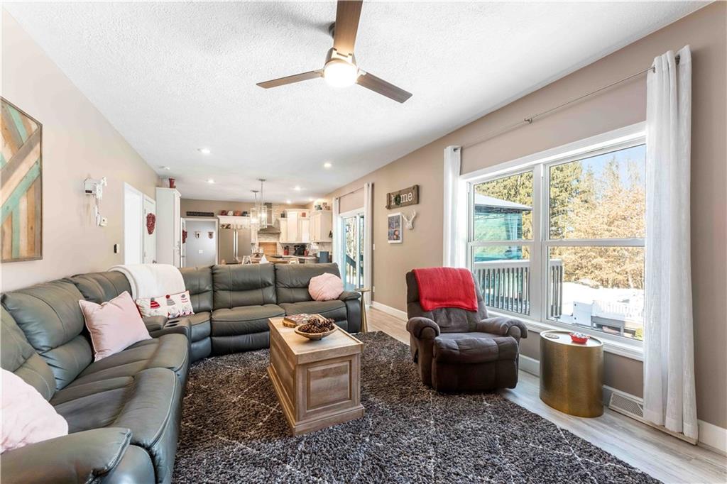3400 Tuscarawas Road Beaver, PA 15009 - Photo 18 of 50 a living room with furniture and a window