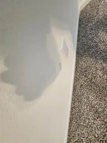 $2,495 | 104 Lady Bird Court, Venus, TX 76084