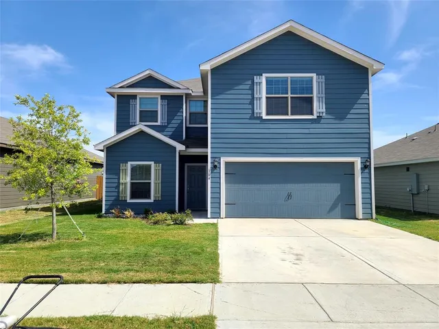 $2,495 | 104 Lady Bird Court, Venus, TX 76084