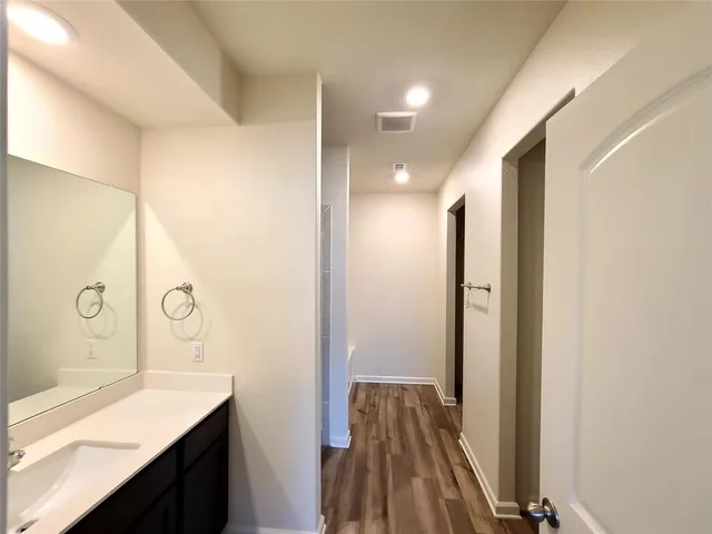 $2,495 | 104 Lady Bird Court, Venus, TX 76084