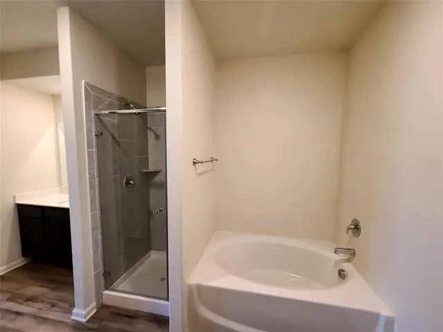 $2,495 | 104 Lady Bird Court, Venus, TX 76084