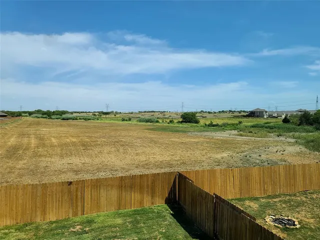 $2,495 | 104 Lady Bird Court, Venus, TX 76084