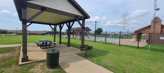 $2,495 | 104 Lady Bird Court, Venus, TX 76084