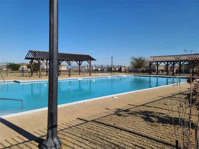 $2,495 | 104 Lady Bird Court, Venus, TX 76084