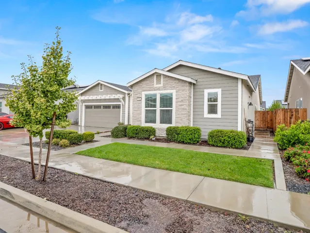 $525,000 | 336 East Tyler Court, Visalia, CA 93291