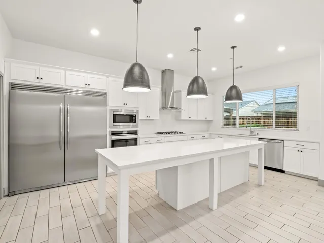 $525,000 | 336 East Tyler Court, Visalia, CA 93291