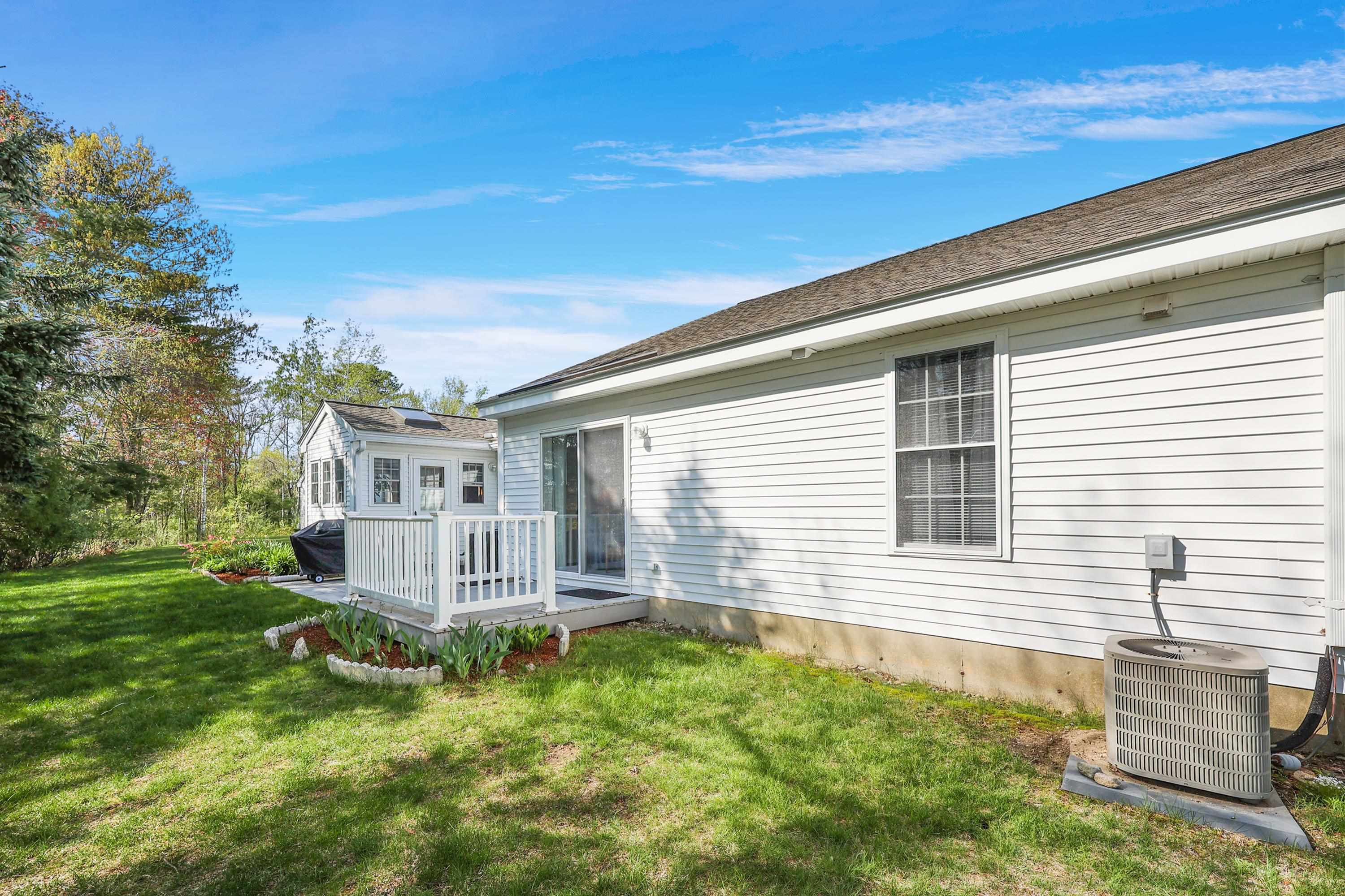 491 Mammoth Road, Unit 18 Londonderry, NH 03053 - Photo 20 of 23