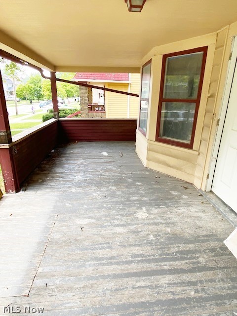 1757 Wickford Road Cleveland, OH 44112 - Photo 6 of 34