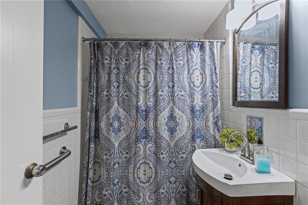 4601 Fifth Avenue, Unit 221 Pittsburgh, PA 15213 - Photo 29 of 44
